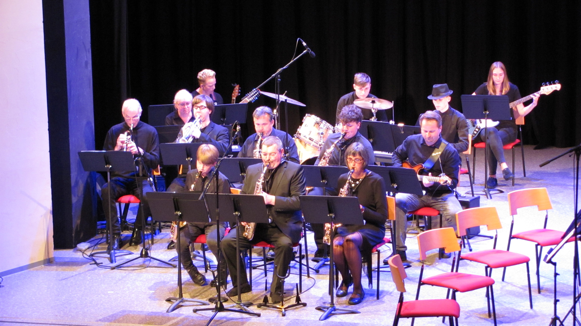 Orchester spielt zu 70 Jahre Musikschule Eisenhüttenstadt
